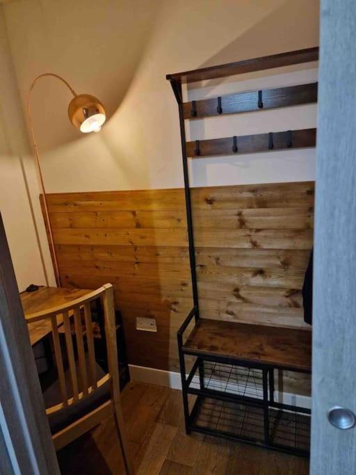 Two-Bedroom Cosy Country Lodge With Private Patio Greenhithe المظهر الخارجي الصورة