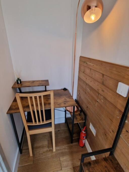 Two-Bedroom Cosy Country Lodge With Private Patio Greenhithe المظهر الخارجي الصورة